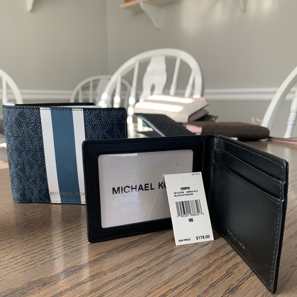 Michael Kors NEW 2-in-1 men’s leather wallet